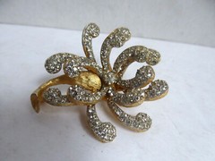 Vintage Signed Mimi Di N 3D Dimensional Pave Faux Diamond Style Brooch / Pin