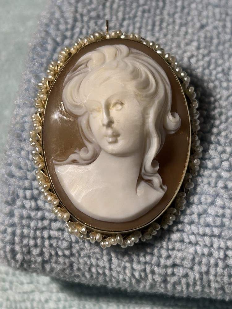 14K Gold Cameo Brooch Pendant 10 Grams 14K Gold Cameo Brooch Pendant Vintage