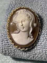 14K Gold Cameo Brooch Pendant 10 Grams 14K Gold Cameo Brooch Pendant Vintage