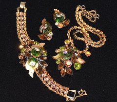 Incredible EDLEE Green & Amber CORNUCOPIA Molded ART GLASS Necklace Bracelet ER