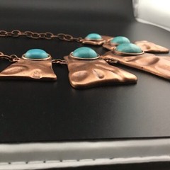 Vtg Necklace Dyed Howlite Hammered Copper Tone Metal Southwestern Style 16-18”L