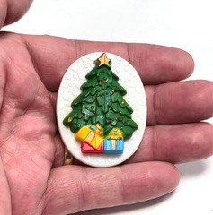 Vintage 80’s Hong Kong Festive Christmas Tree Holiday Pin / Brooch