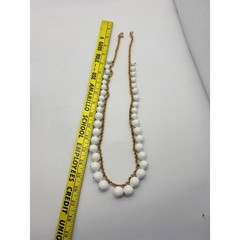 Vintage Style Chunky White Graduated Bead Gold Tone Chain Statement Necklace