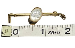 Vintage Gold Tone Golf Club & Hat Pin Brooch Iron Putter MOP Style Golfing Gift