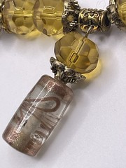Vintage Glass Bead Necklace Gold Tone Lampwork Foiled Faceted Honey 20 1/2″