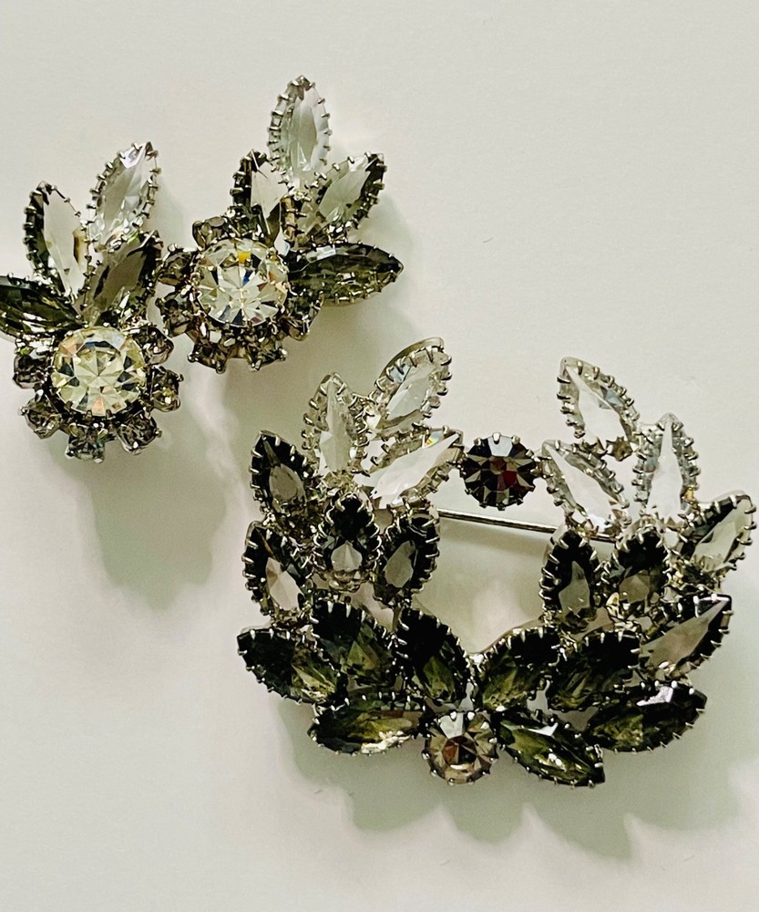 JULIANA D & E Book Piece Set; Gray & Clear Rhinestone Brooch & Earrings 1960’s