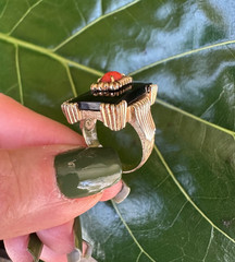 Estate Mid-Century Coral & Onyx Cocktail Ring | 14k Yellow Gold | Ribbed Shank