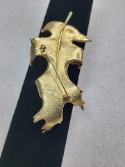 Large Goldtone Enamel Leaf Brooch Pin 3.5 Inches Long