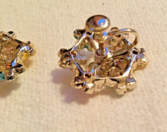 VINTAGE – Brooch Pin & Screwback Earrings – Colorful FLOWERS Set – Retro RARE