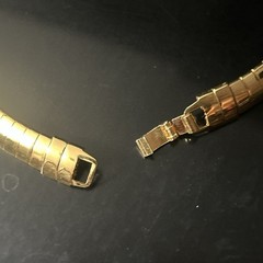 Beautiful Joan Rivers omega Gold Tone collar Necklace