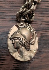SIGNED MMA METROPOLITAN MUSEUM OF ART COIN LIKE NECKLACE CHUNKY CHAIN