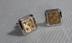 MIXED METAL GOLD AND SILVER TONE WITH FLEUR DE LIS CUFFLINKS SIGNED HICKOK USA