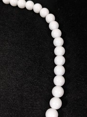 Vintage Classic MCM Rockabilly White Graduated Bead Choker Necklace 15.5 in