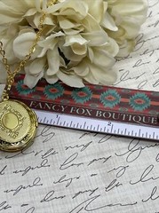 Mauve Peach Vintage DARK ROSE Cameo Locket Pendant Necklace Woman Gold Spring