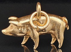 14K Gold LUCKY PIG Charm Pendant Piggy Farm Yellow Vintage 6 grams
