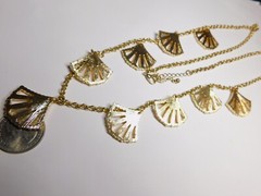 White Peach Acrylic Rhinestone Gold Tone Metal Fan Dangle Chain Necklace Vintage