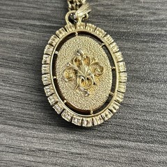 Vintage Avon Cameo Necklace Reversible Gold Tone 23” Statement Pendant