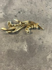 Vintage Gold Tone Leaves with Faux Pearls Brooch Pin
