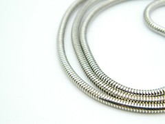 Pcraft Chain Link Silver Tone Coil Necklace Vintage 1960s 18.5″ Length