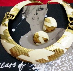 VTG RUNWAY MONET CREAM WHITE ENAMEL MODERNIST GP “Stars” NECKLACE EARRINGS SET