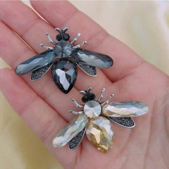 Cute Bee Brooch Fashion Crystal Insect Corsage Women Pin Vintage Enamel Brooch