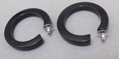 Vtg Very Dark Grey Near Black Plastic Hoop Earrings 1-3/4” Silver Tone Posts