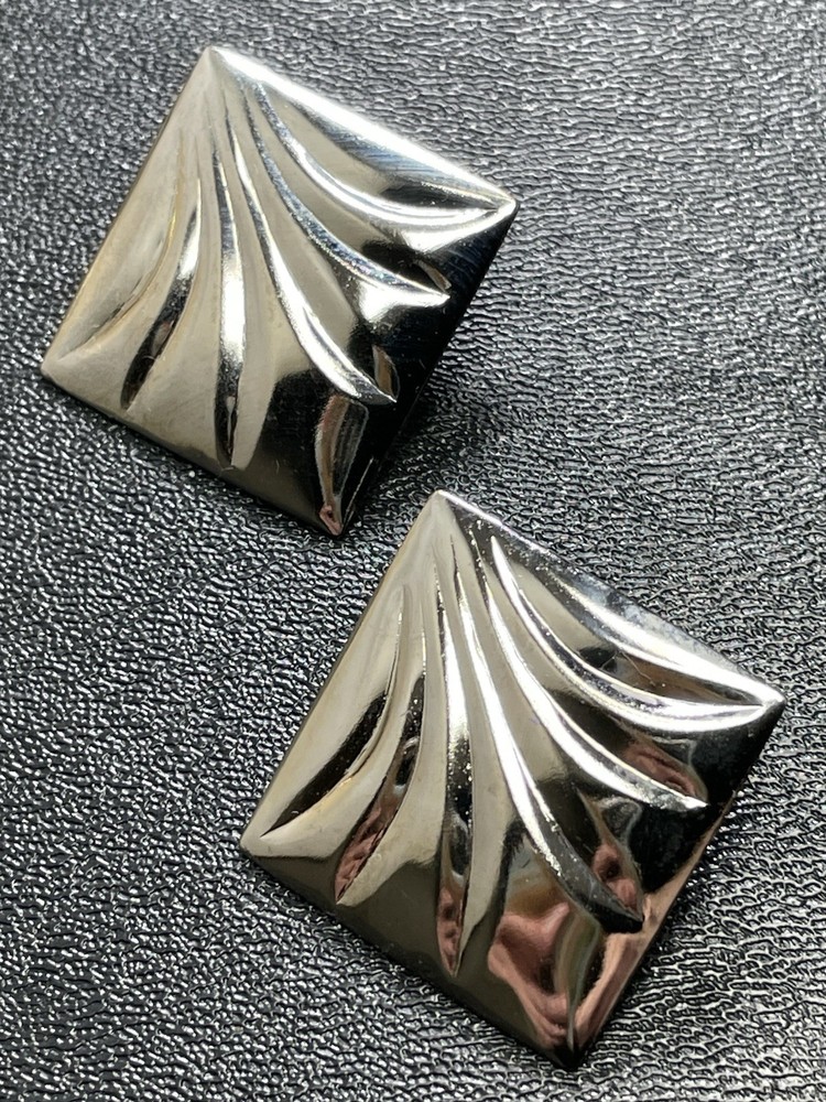 Vintage 1.1” Abstract Silver Tone Metal Earrings