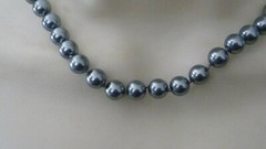 #528 Vtg costume NECKLACE 7″ L FAUX GRAY PEARLS Hand Knotted