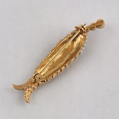 Vintage Fish Brooch Faux Pearl Green Rhinestone Gold Tone Figural Nautical Pin