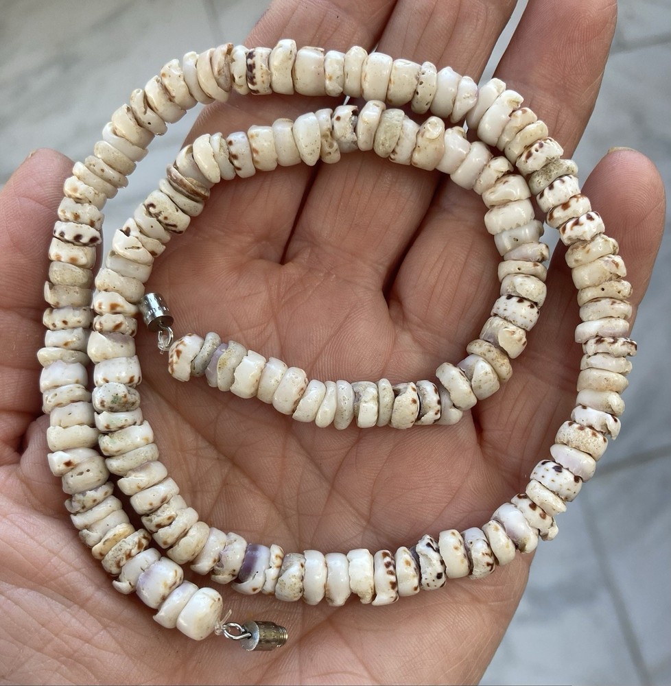 Tiger Puka Shell Necklace Beach Surfer 17.5” Collar white & brown specks VTG