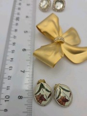 Vintage Gold Tone Costume Jewelry Lot Mixed Materials Wearable Hoops Enamel…