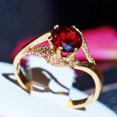 14k yellow gold ring 1.00ct Bohemian garnet sz 6 solitaire vintage 2.40g N3159