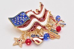 Patriotic American Flag Rhinestone Dangle Brooch Red White Blue USA Pin Bin7