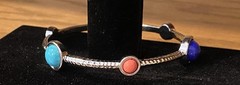 RJG SIGNED GRAZIANO SILVER TONE FAUX MULTICOLOR GEMSTONE BANGLE BRACELET 2 3/4”