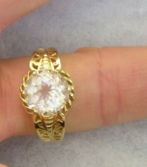 Beautiful 14K Yellow Gold & White Gemstone Ring 5.2 grams Size 8.25 STS