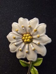 Vintage White and Green Flower Brooch Enamel On Metal VERY CLEAN