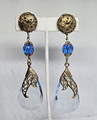 Vintage unbranded 80s Renaissance Revival Chandelier Clip-on earrings