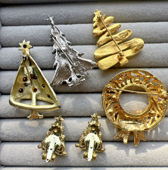 Vintage Designer Christmas Holiday Jewelry Lot Brooch & Earrings MYLU CAROL LEE