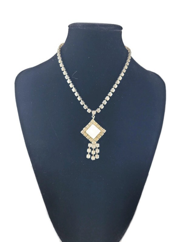 Thermoset Lucite Rhinestone Tassel Choker Necklace 14″