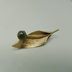 Vintage Bell Trading Karat Clad Leaf Shape Brooch Green Stone Lapel Pin