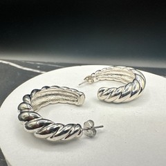 Vintage Y2K Twisted Hoop Earrings Silver Tone Wide Croissant Women’s jewellery