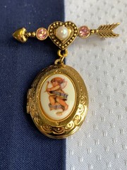 Vtg Brooch Lot DoneGal Barlow Napier Sarah Cov Avon Scatter Pins Costume Jewelry