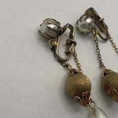 Vintage Gold Tone Faux Pearl Teardrop Earrings Womens Screw Back 2.5 In Jewelry
