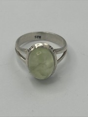 Vtg Sterling Silver 925 Oval Green Cabochon Prehnite Gemstone Ring size 10