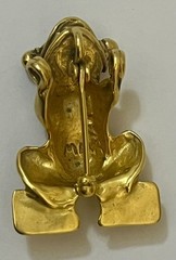 Signed MMA Frog Pendant Pin Brushed Gold Tone Metropolitan Museum Art Jewelry