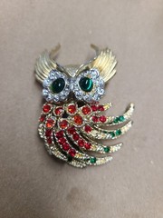 Gold Tone Owl Brooch