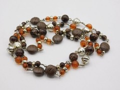 B858-VINTAGE NECKLACE~EARTHY COLORS~34″~LIGHT WEIGHT~BEADED~NO CLASP