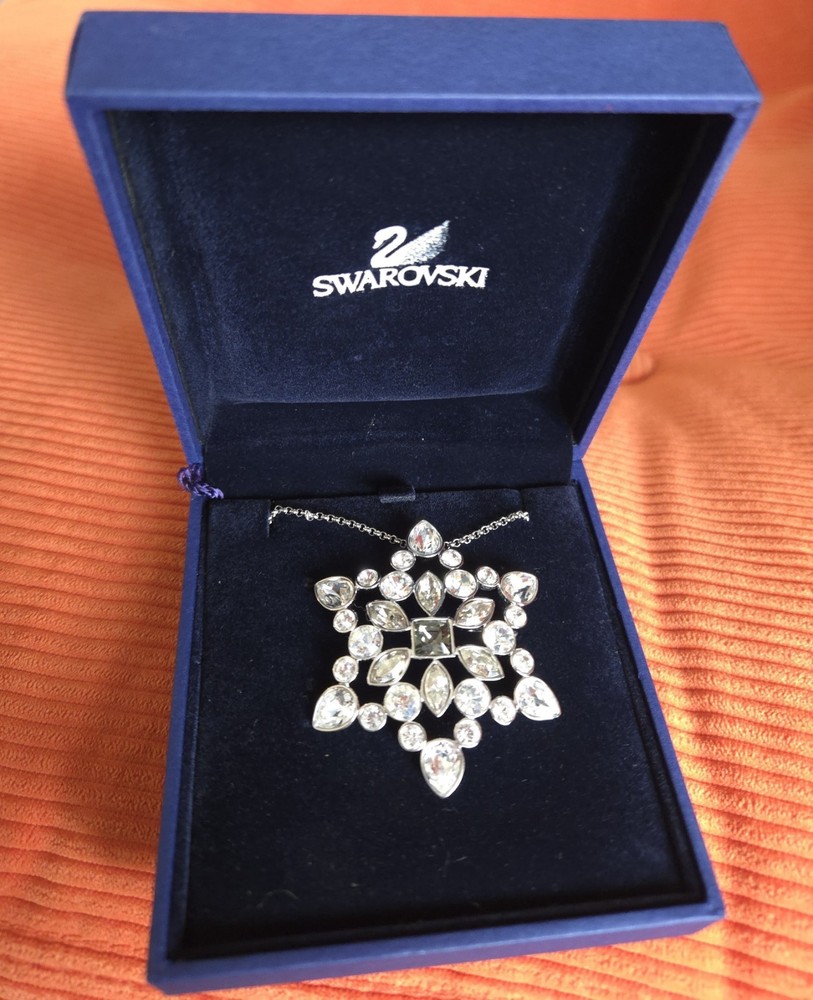 Swarovski Crystal Snowflake Pendant Necklace Brooch Pin Signed Swan Logo Box
