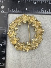 Vintage Rhinestone Brooch Gold Tone Wreath