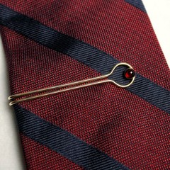 Vintage 1940s Modernist Krementz Rolled Gold Red Glass Cabochon Tie Clip Bar